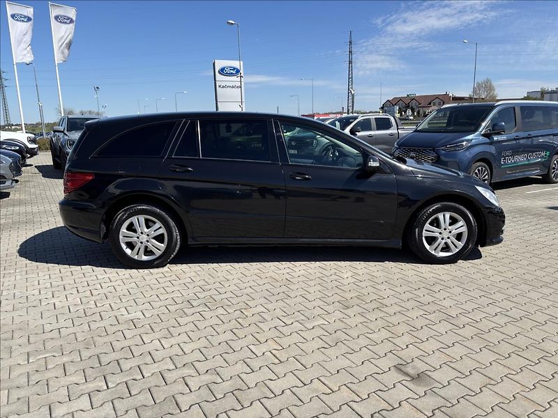Mercedes-Benz Třídy R 3,0 CDI R 320 4-Matic - fotka 6 z 39
