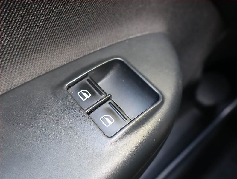 Škoda Octavia (2012) 1.6 TDI, Serv.kniha, Navi - fotka 15 z 15