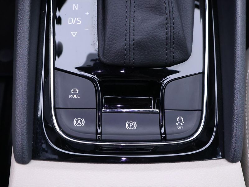 Škoda Kodiaq 2,0 TDI 110kW L&K DSG DPH LED - fotka 23 z 33