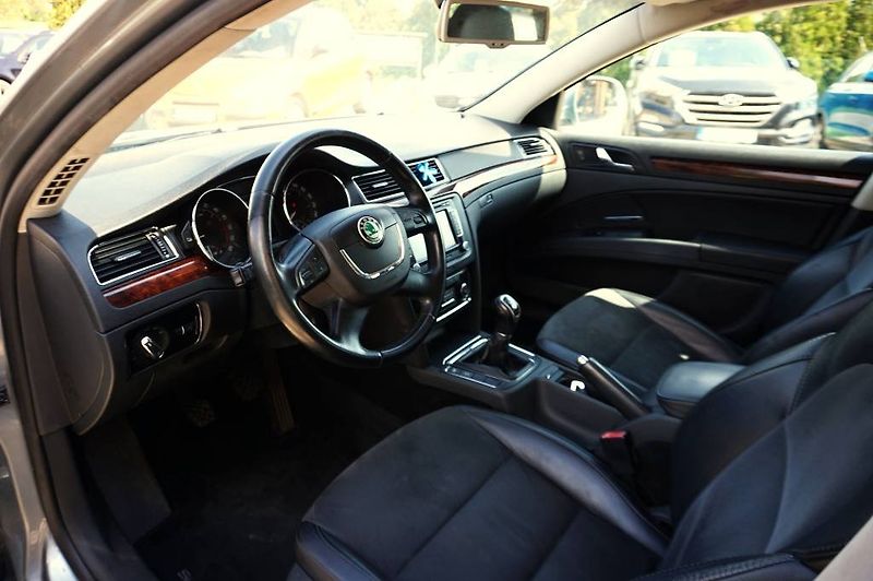 Škoda Superb (2008) ELEGANCE 2,0 TDI 125 kW - fotka 30 z 45