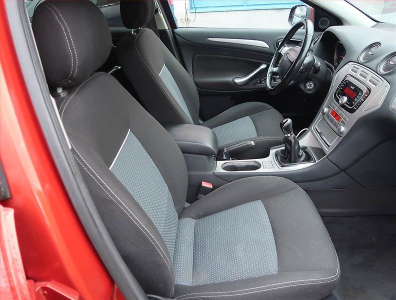 Ford Mondeo (2009) 2.0 16V, nová STK, Tažné - fotka 9 z 15