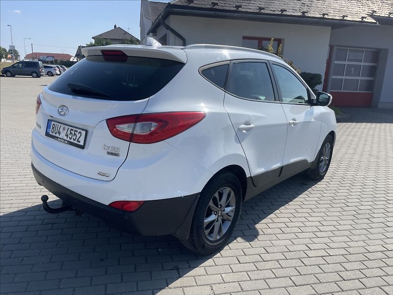 Hyundai ix35 2,0 CRDi 100kw 4x4 Tažné Kůže - fotka 39 z 41