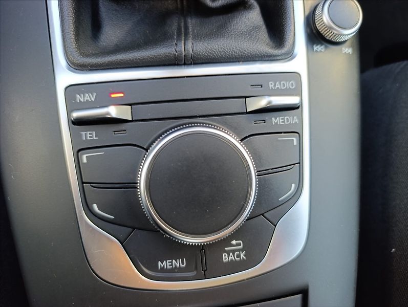Audi A3 1,4 TFSi Bi.xenon Navi Tempoma - fotka 24 z 29