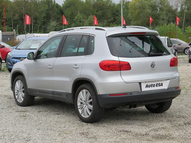 Volkswagen Tiguan (2012) 1.4 TSi, xenon, autoAC - fotka 6 z 27
