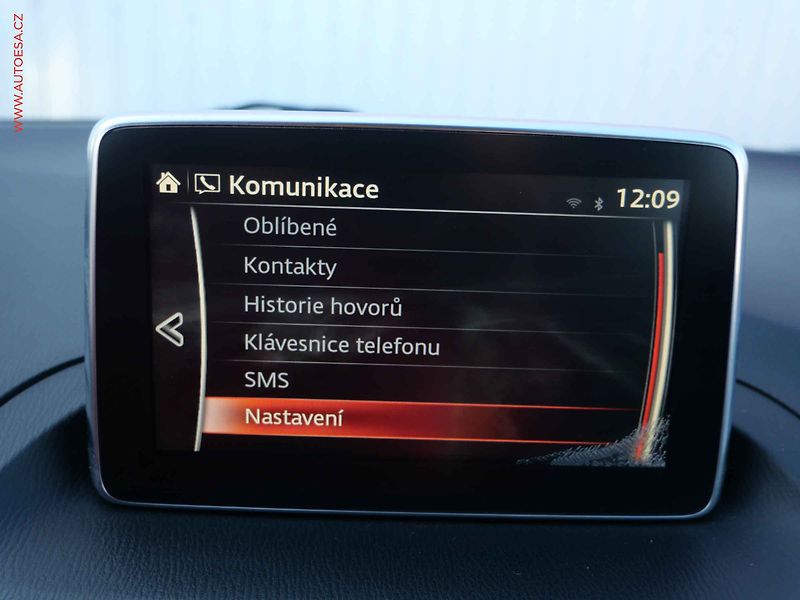 Mazda 3 (2014) 1.5i, ČR, AC, temp - fotka 19 z 24