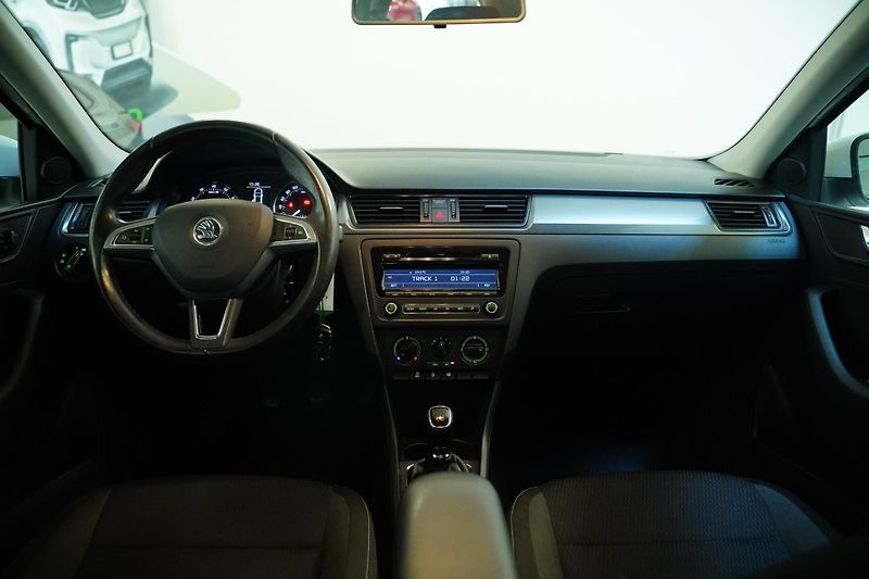 Škoda Rapid - fotka 5 z 26
