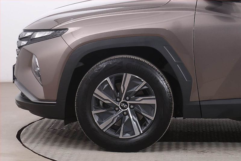 Hyundai Tucson (2021) Family 1.6 T-GDI - fotka 15 z 22