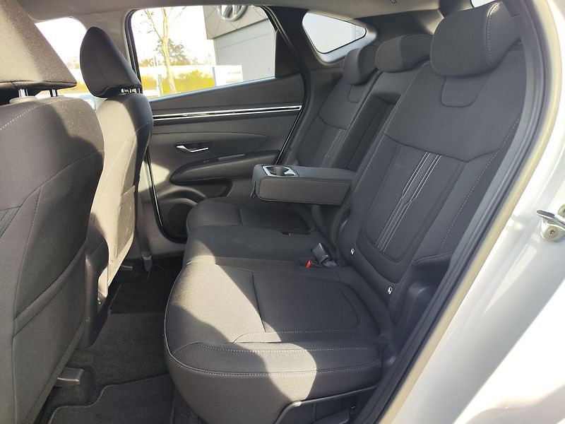 Hyundai Tucson 1.6 T-GDI/110kW Comfort - fotka 11 z 30