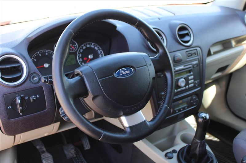 Ford Fusion 1,4 i  ČR,LPG 2032,TAŽNÉ - fotka 19 z 25