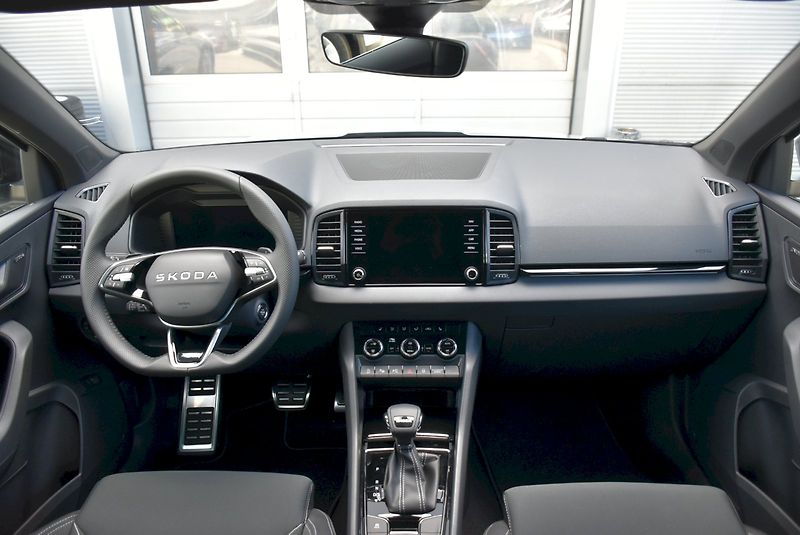 Škoda Karoq (2026) Sportline 1,5 TSI 110 kW 7° au - fotka 5 z 47