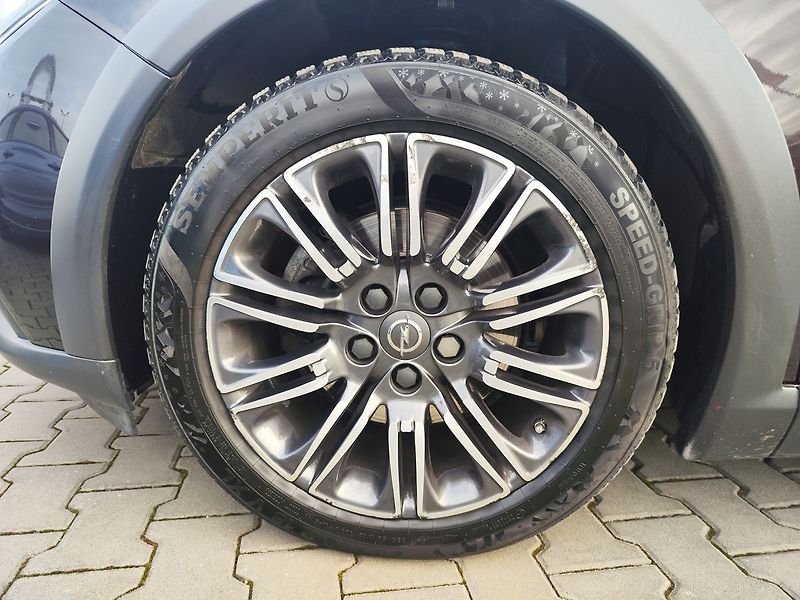 Opel Insignia 2.0 CDTI/125kW Sports AT  4x4 - fotka 32 z 33