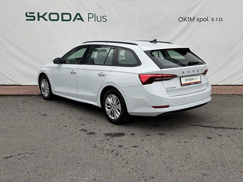 Škoda Octavia (2023) Combi Ambition 2,0 Tdi 110 kw - fotka 33 z 36