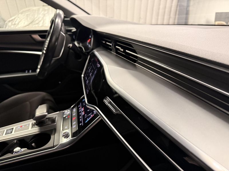 Audi A6 (2019) 40TDi,150KW,ACC - fotka 23 z 33