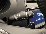 Jaguar XE 30t 221kW AWD AUT CZ - náhled 22