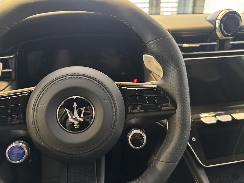 Maserati Grecale (2026) 300 HP *Ventilace*Matrix* - fotka 16 z 18