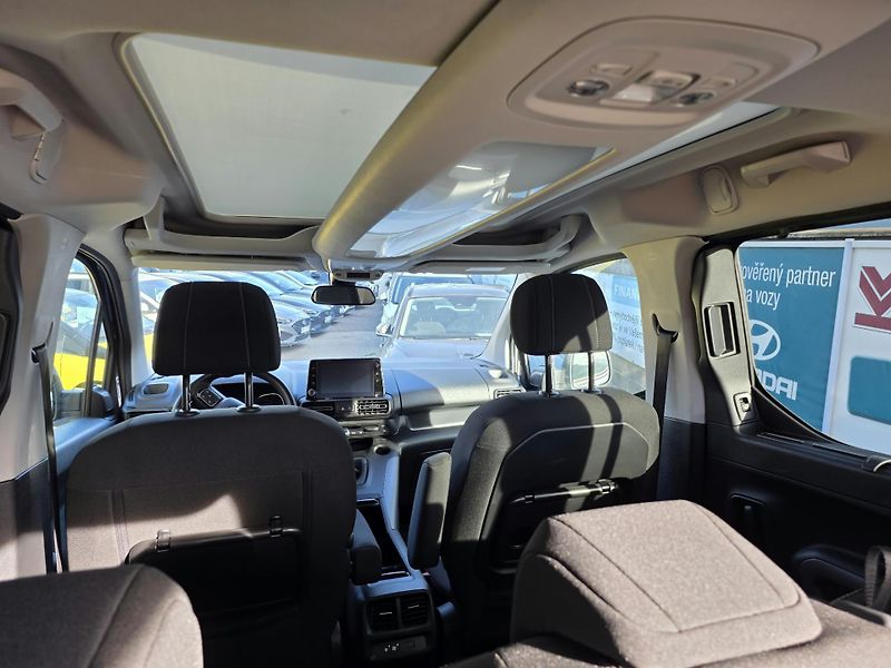 Toyota ProAce City Verso 1.2-TOP STAV-PANORAMA-KAMERA - fotka 19 z 21