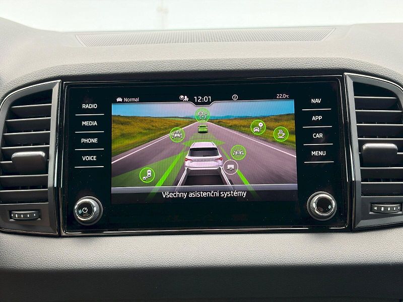 Škoda Karoq (2024) DSG 4x4 2.0 TDI / 110 kW / SPO - fotka 32 z 35