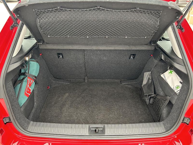 Škoda Fabia 1.0 TSI Style - fotka 24 z 27
