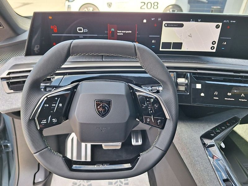 Peugeot 5008 (2026) GT Hybrid 145 e-DCS6 - fotka 17 z 20