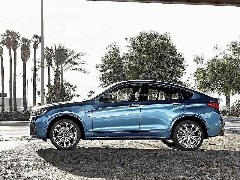 BMW X4 M40i.