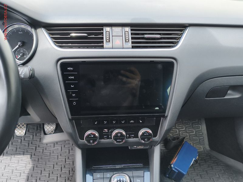 Škoda Octavia (2018) 2.0 TDi, ČR, Style, TZ, zmk. - fotka 11 z 21