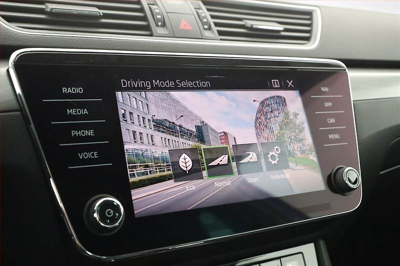 Škoda Superb (2021) Style 2.0 TDI - fotka 13 z 19