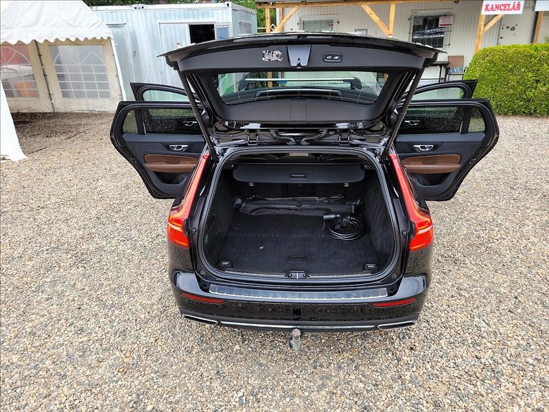 Volvo V60 T6 257kw,AWD,Inscript,kůže - fotka 36 z 50