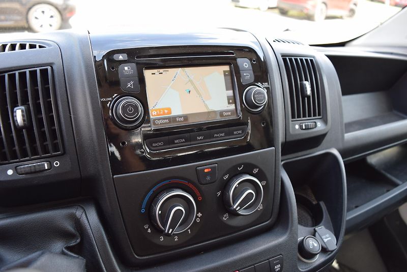 Peugeot Boxer (2015) 2.2HDI 96kw VALNÍK NAVI AC - fotka 23 z 35
