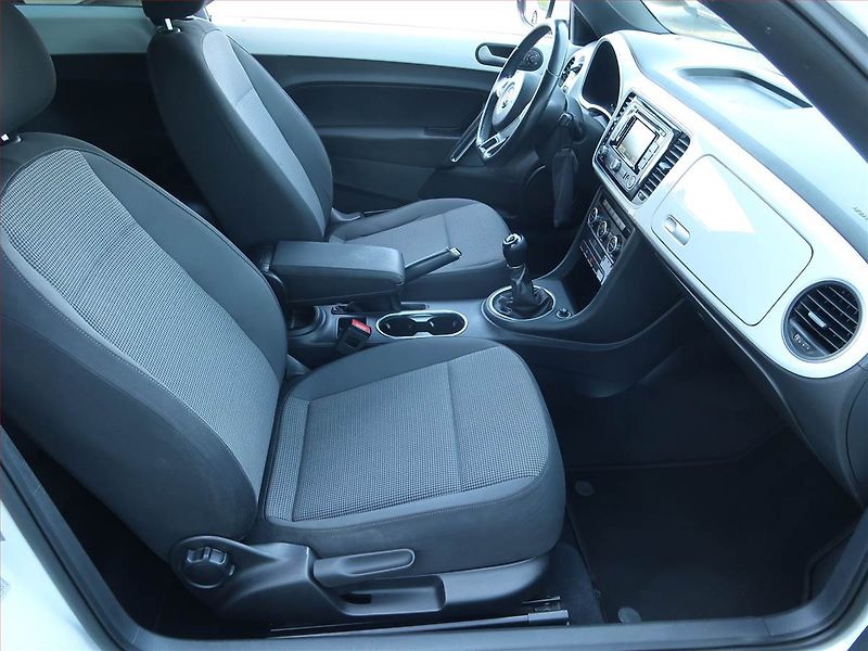 Volkswagen Beetle (2014) Design 1.2 TSI, Navi, Tempomat - fotka 9 z 16
