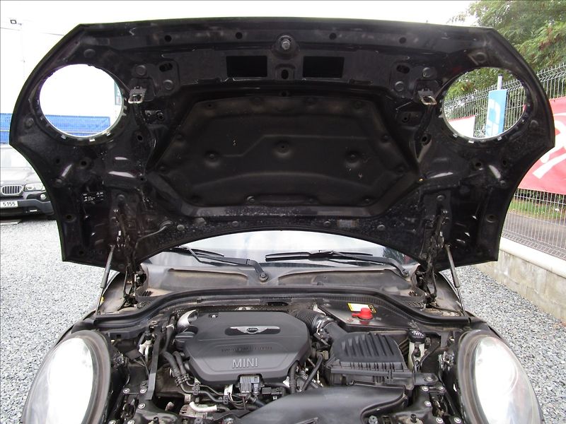 Mini Cooper 1.5D, automat, kůže - fotka 38 z 38