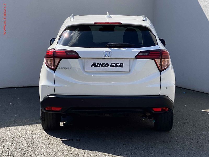 Honda HR-V (2018) 1.5i-VTEC, ČR, Executive, AT - fotka 5 z 19