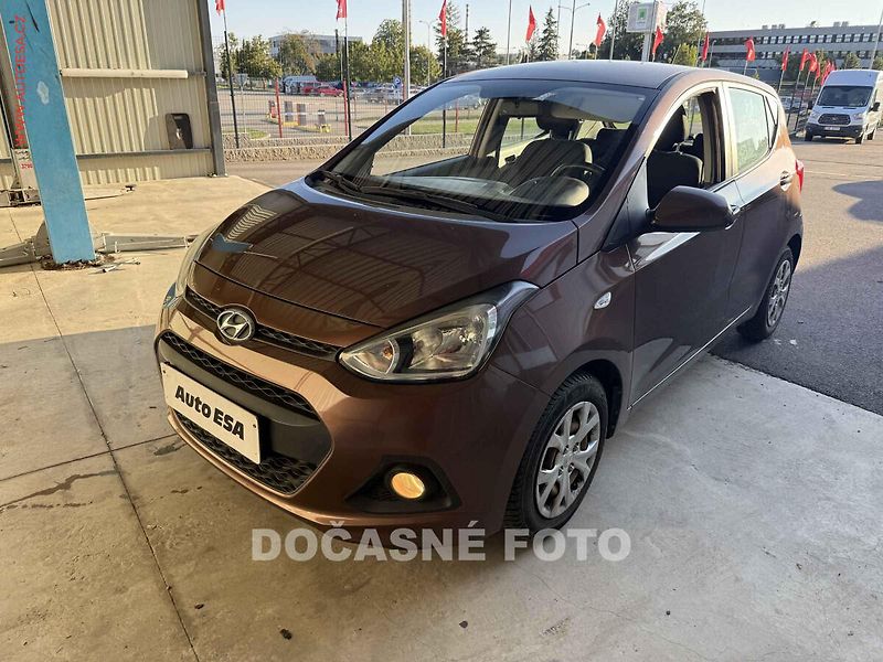 Hyundai i10 (2016) 1.0i, ČR, servis.kniha, AC - fotka 1 z 3
