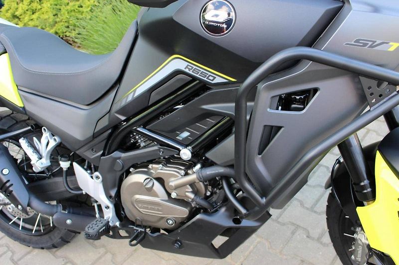 QJ Motor (2024) SVT 650 X NOVINKA 2024 SKLADEM - fotka 5 z 11