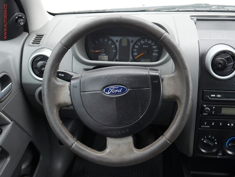 Ford Fusion (2003) 1.4i, AC, park.čidla - fotka 13 z 14
