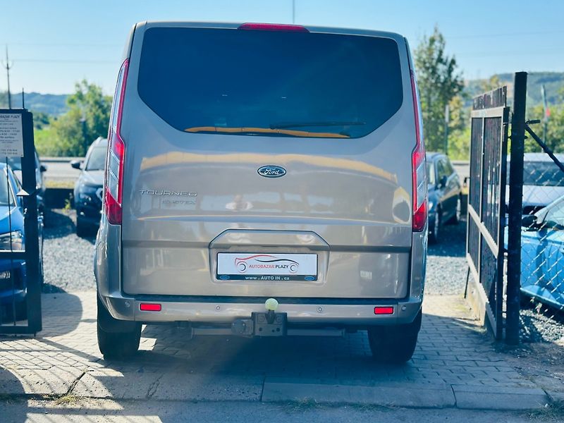 Ford Tourneo Custom (2019) 2.0TDCi TITANIUM, ČR, 1.MAJ. - fotka 5 z 19