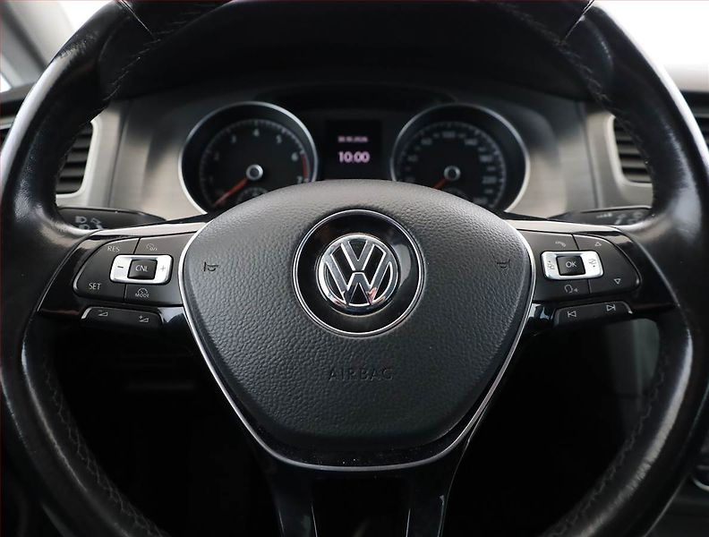 Volkswagen Golf (2013) 1.4 TSI, Serv.kniha, Navi - fotka 8 z 16