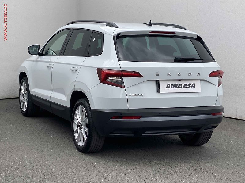 Škoda Karoq (2021) 1.5 TSi, Style, DSG, LED, - fotka 6 z 20