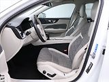 Volvo V60 2,0 D3 110kW Drive-E Momentum - náhled 10