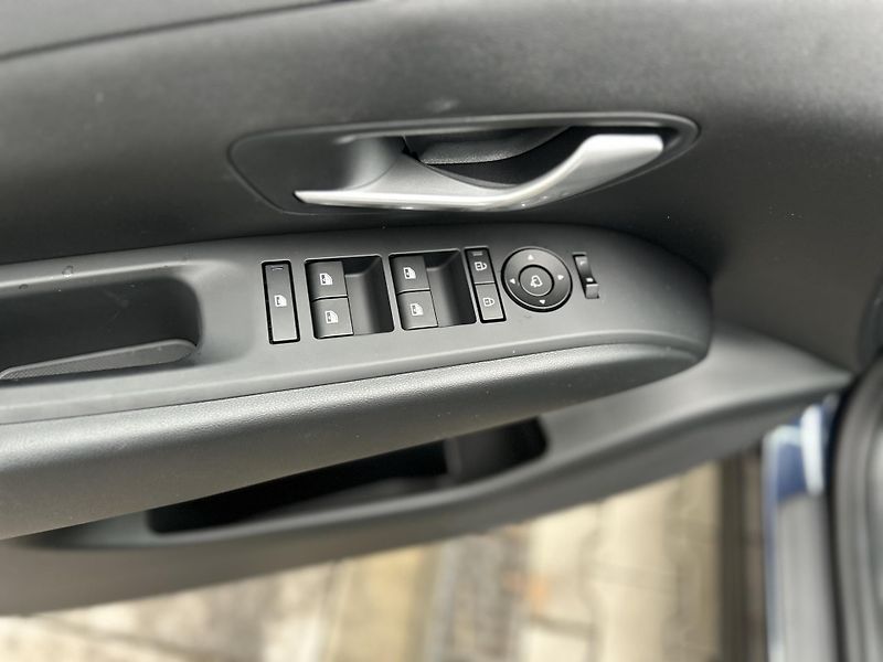 Hyundai Tucson 25 1,6 TGDI DCT SMART SP - fotka 13 z 32