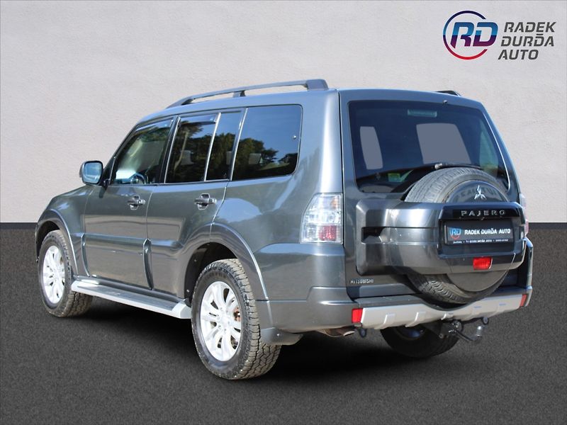 Mitsubishi Pajero 3,2 DI-D  ČR,AUTOMAT,4x4,7MÍST - fotka 7 z 38