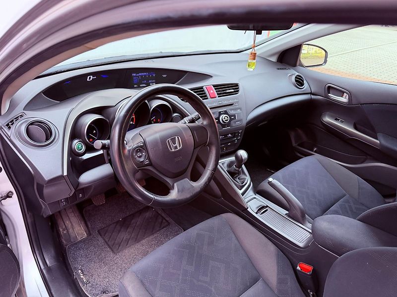 Honda Civic 1.4 Comfort, ČR - fotka 14 z 22
