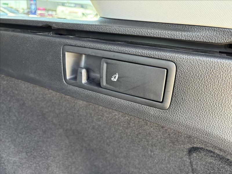 Volkswagen Golf 1,0 TSI 81 kW Comfortline - fotka 12 z 48