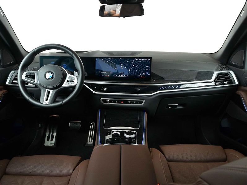 BMW X5 M60i - fotka 11 z 22