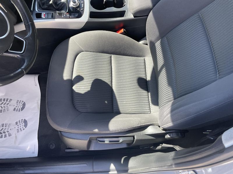 Audi A4 Avant 2.0TDi 120PS S-LINE AVANT TOP! - fotka 92 z 179