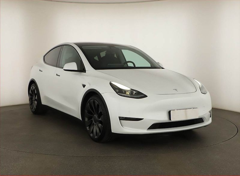 Tesla Model Y (2022) Performance 79kWh - fotka 1 z 29