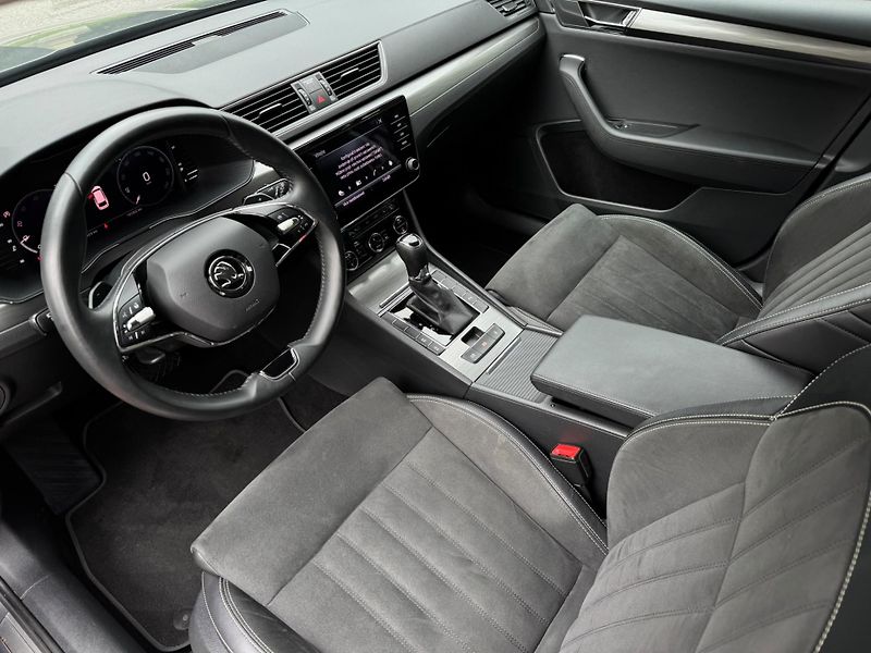 Škoda Superb 2.0 STYLE 1.MAJ ČR DPH KŮŽE - fotka 13 z 26
