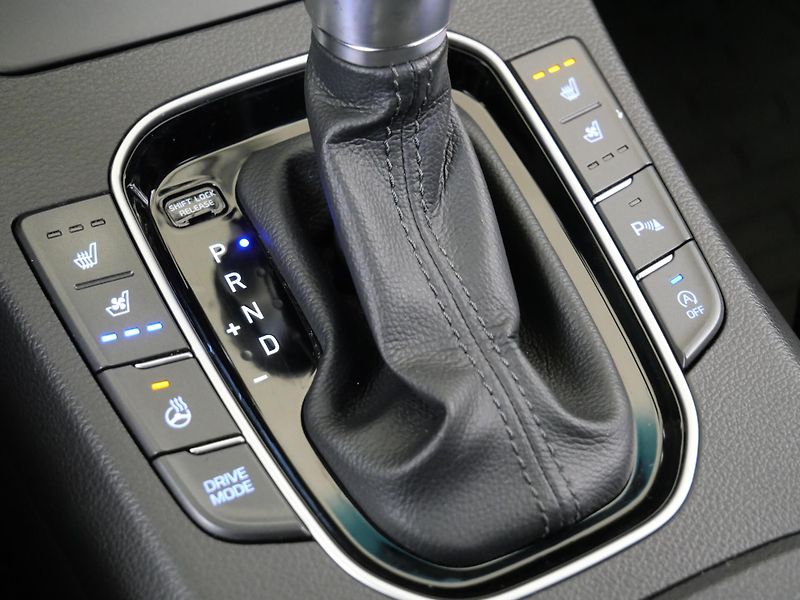 Hyundai i30 - fotka 23 z 26