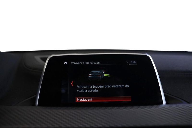 BMW X2 xDrive 20d - fotka 15 z 24