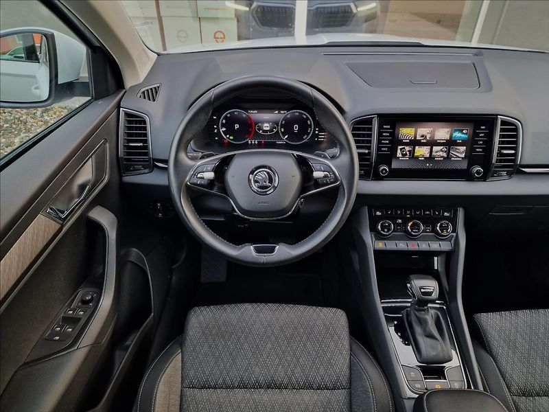 Škoda Karoq 2.0TDI DSG Style,ČR,1.Majitel - fotka 12 z 50