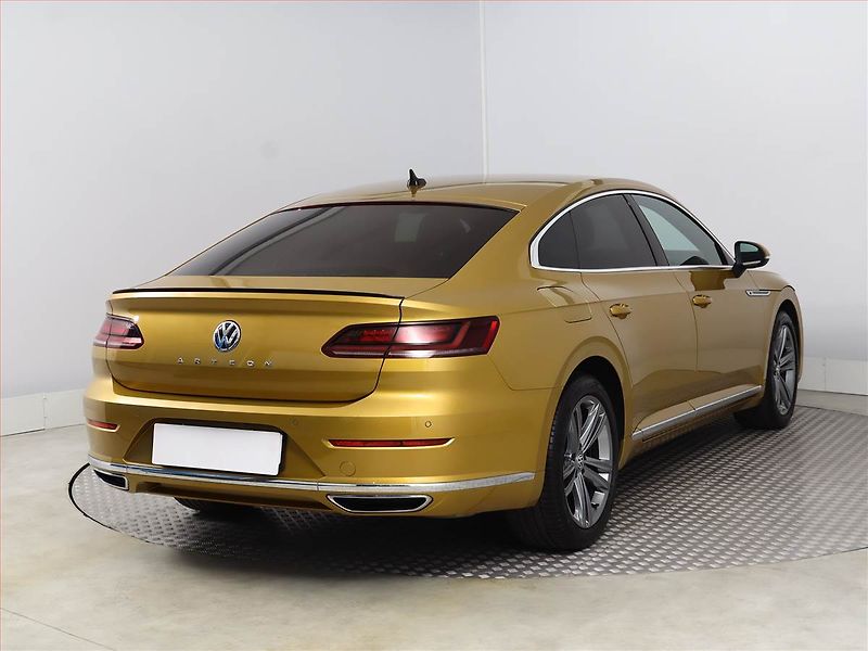 Volkswagen Arteon (2019) R-line 2.0 TSI - fotka 5 z 22